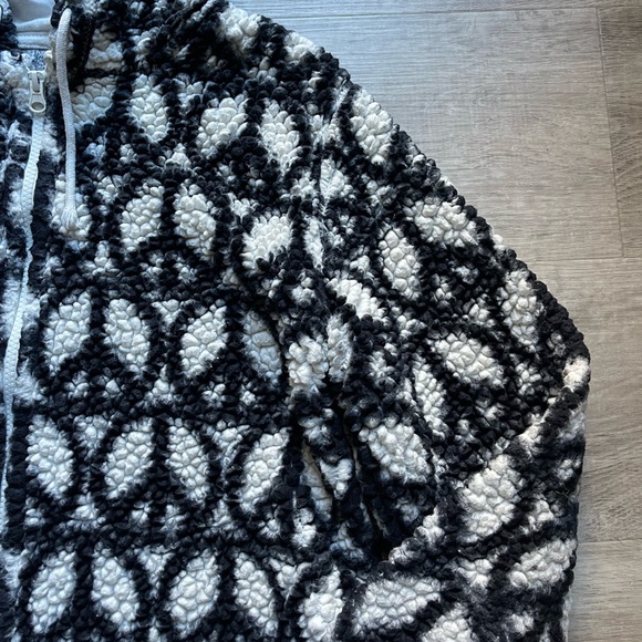 PacSun Fleece Jacket size XS - Picture 5 of 8